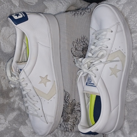 CONVERSE ALL STAR Other - White and Coverse Gold Star Sneakers